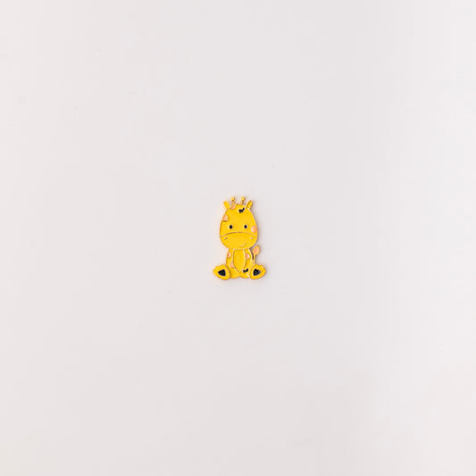 GIRAFFE BROOCH