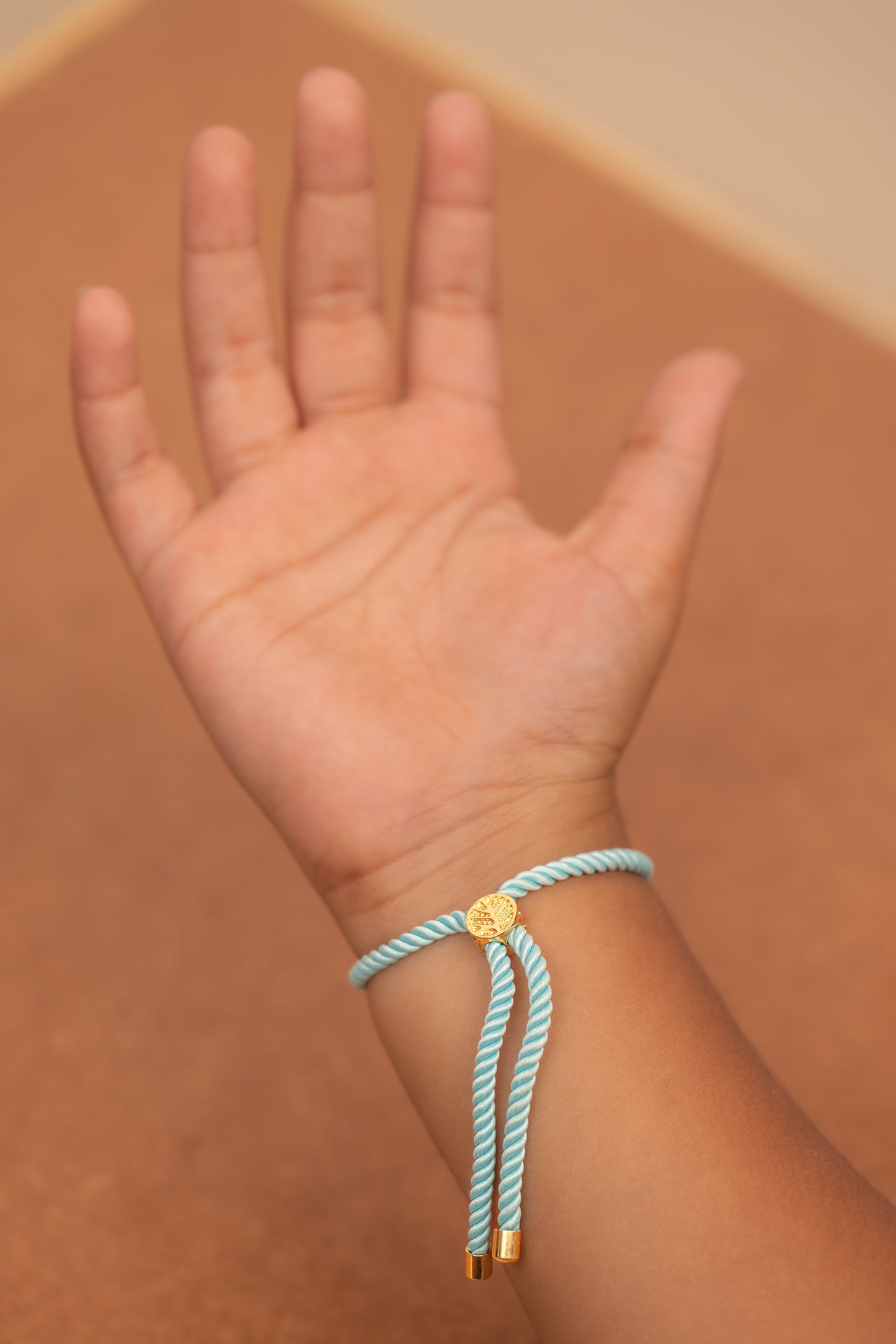FLOWER MOP BRACELET
