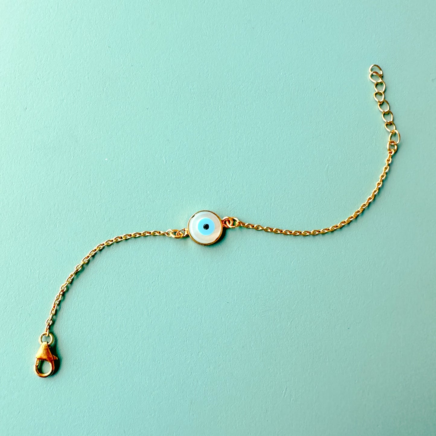 ROUND MOP EVIL EYE BRACELET