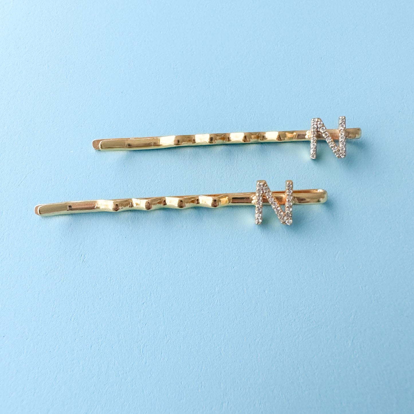 "N" INITIAL IN GOLD PLATED HAIR PINS