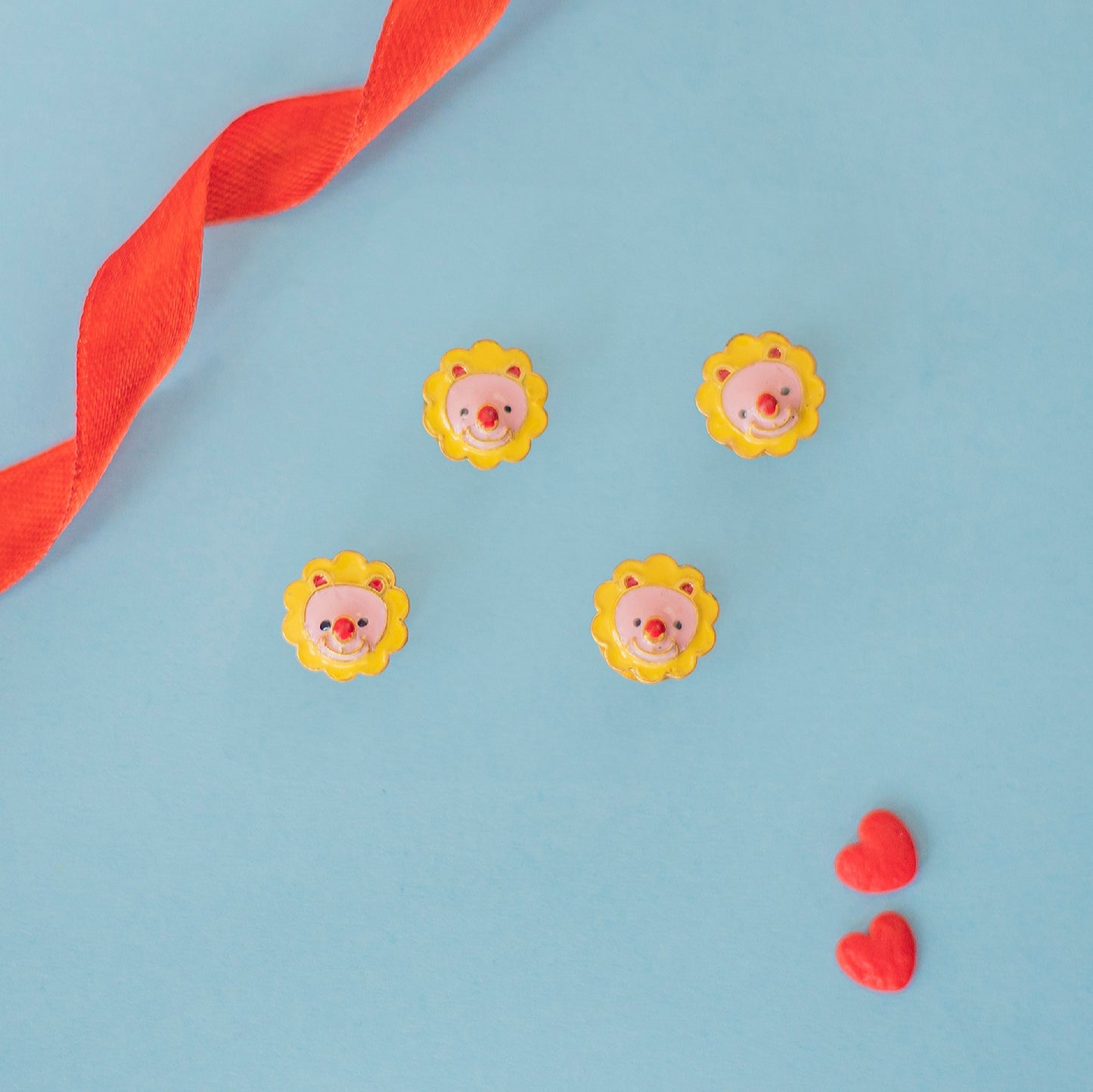 LION BUTTONS