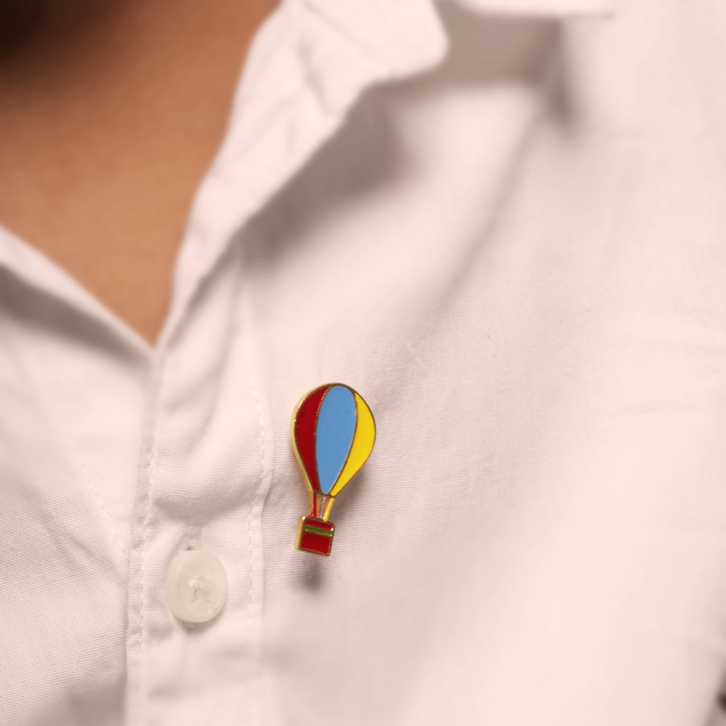 HOT AIR BALLON BROOCH