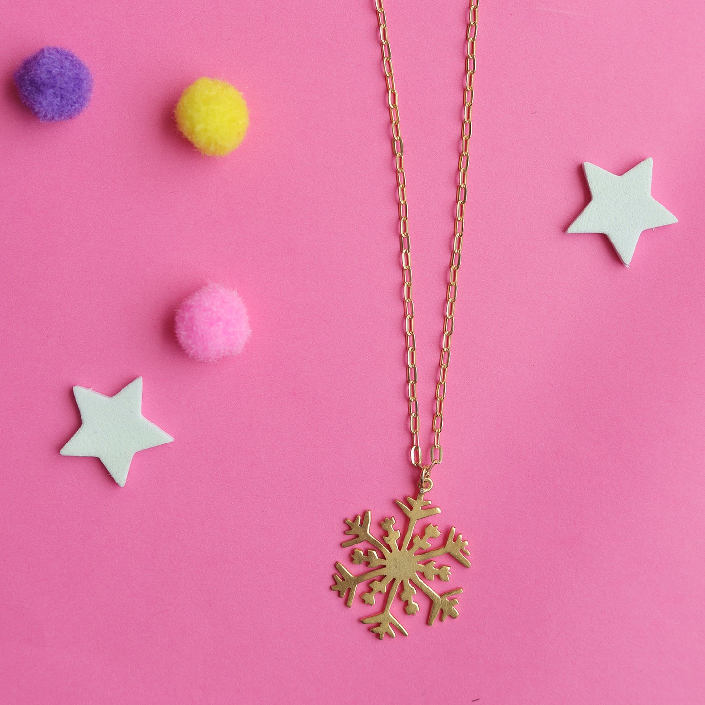 SNOWFLAKE NECKLACE