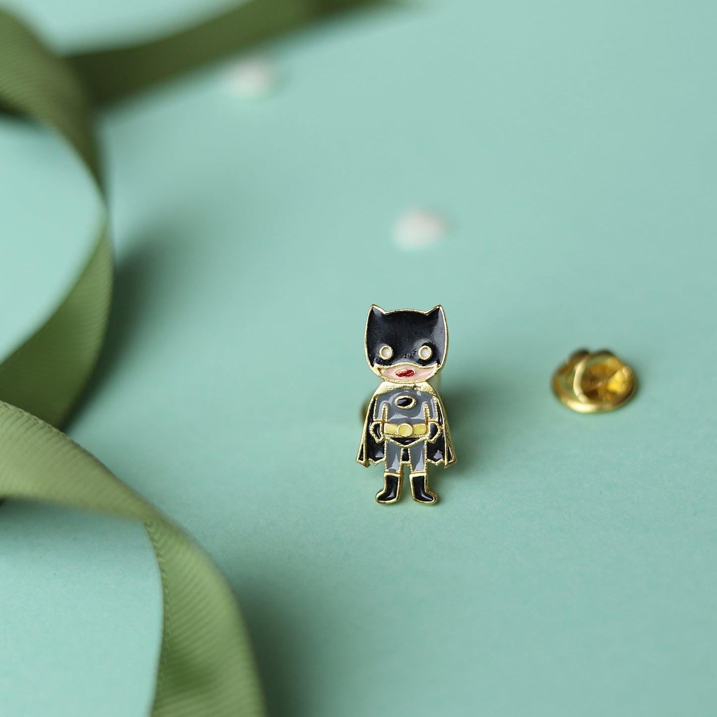 SUPERHERO-B BROOCH