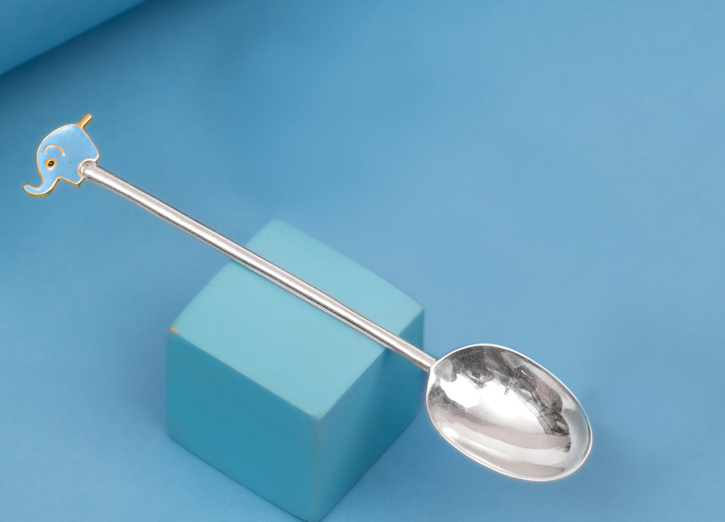 ELLE SPOON