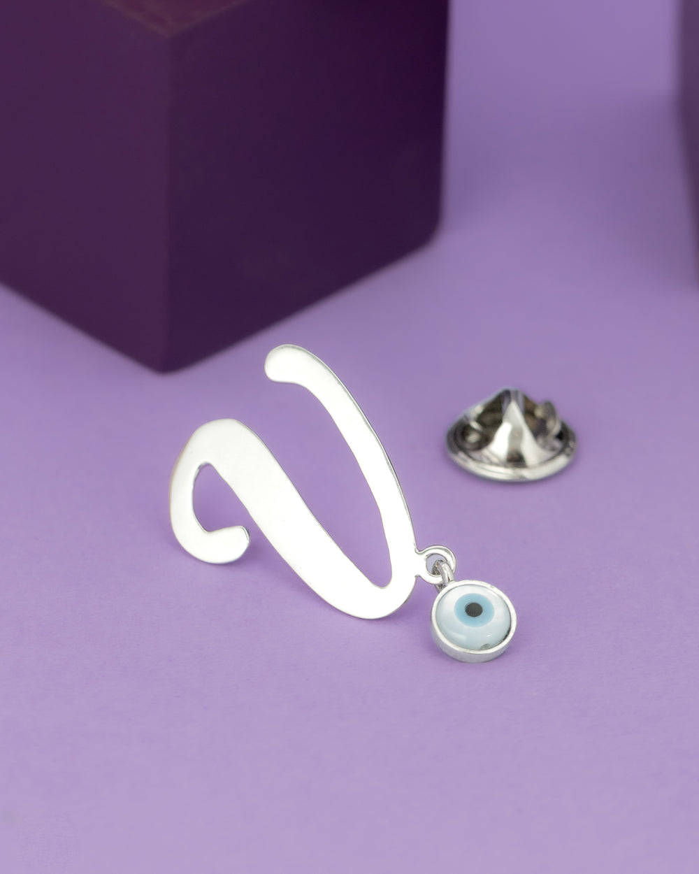 V WITH EVIL EYE HANGING BROOCH WITH SILVER POLISH