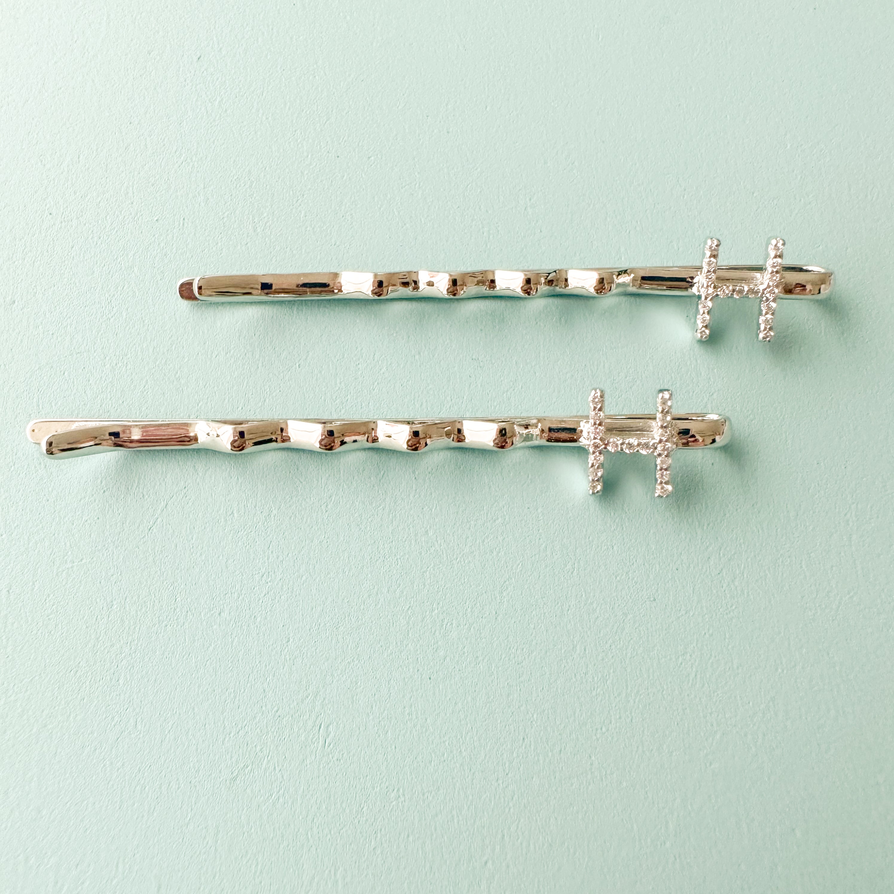 "H" INITIAL IN SILVER POLISH HAIR PINS