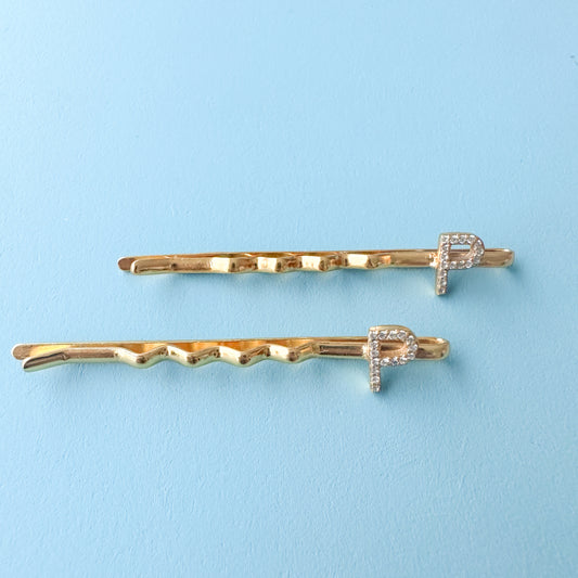 "P" INITIAL IN GOLD PLATED HAIR PINS