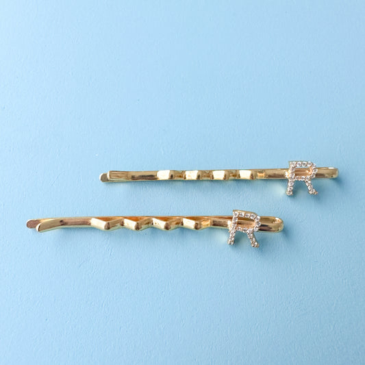 "R" INITIAL IN GOLD PLATED HAIR PINS