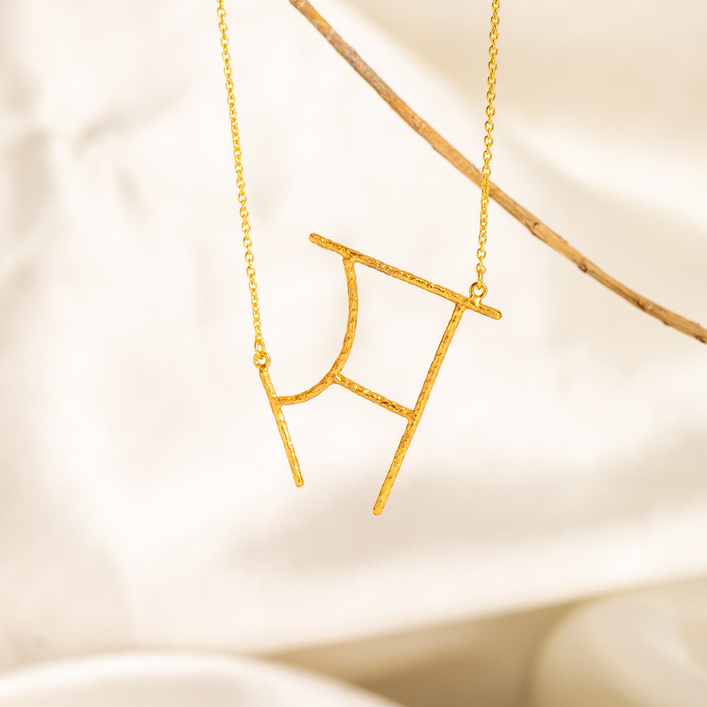 "स" HINDI INITIAL NECKLACE