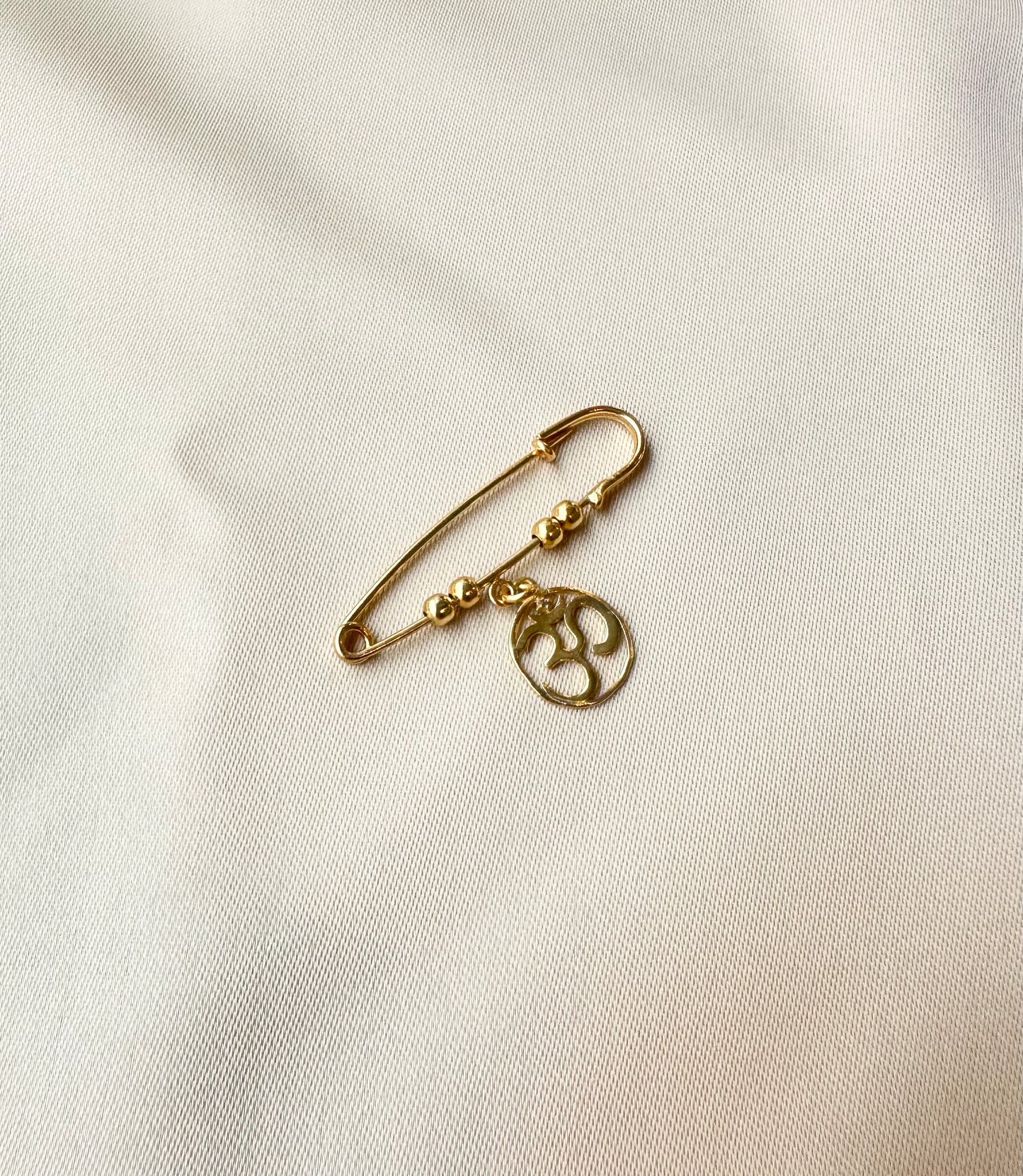 OM LAPEL PIN