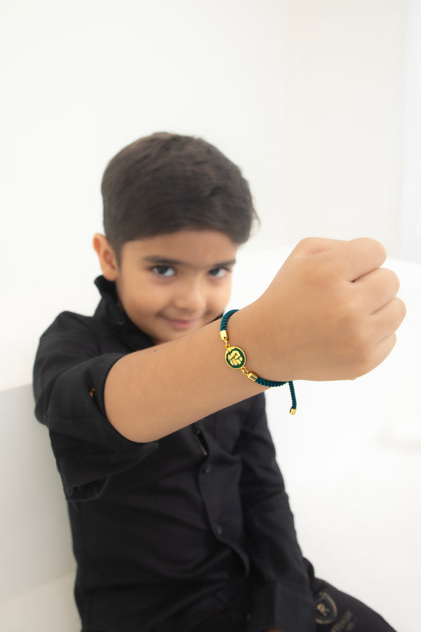 SUPERHERO H THREAD BRACELET