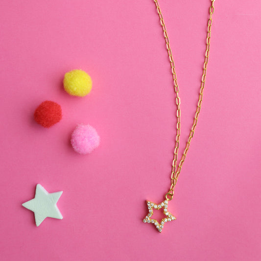 STUDDED STAR NECKLACE