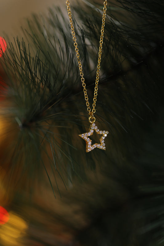 STAR NECKLACE